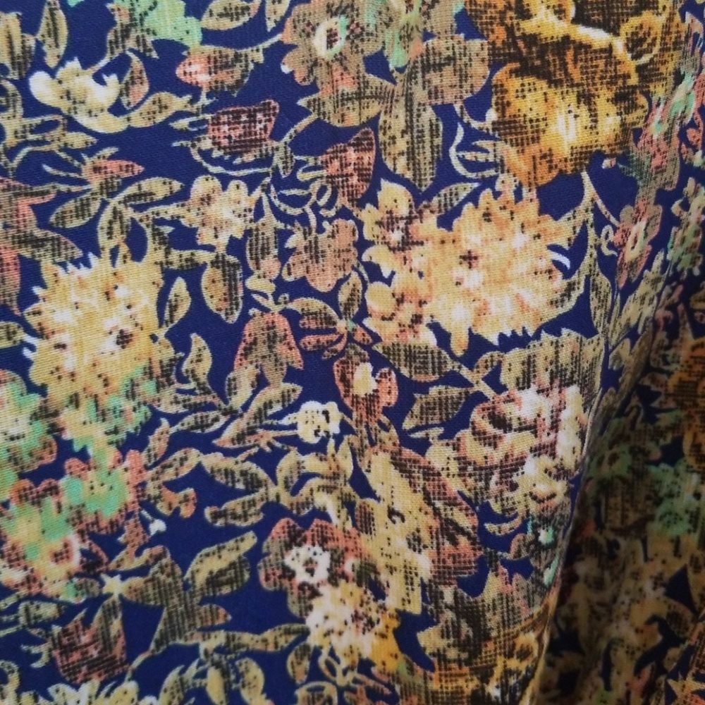 Dresses - Picture 4 of 6